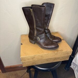 Born AUBRA Brown Mahogany Leather Boots size 9 mid-calf, block heel and dual zip